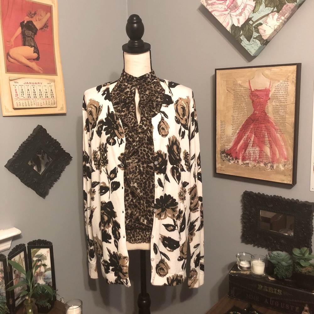 LADYLIKE IN LEOPARD SWEATER SET